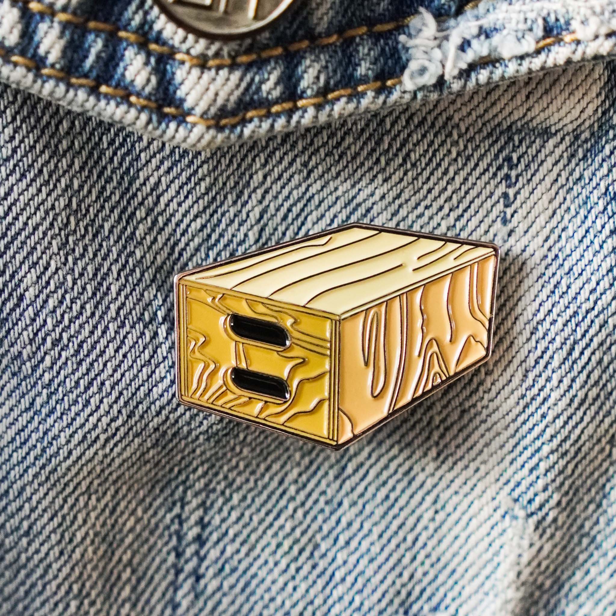 APPLE BOX ENAMEL PIN - Image 4